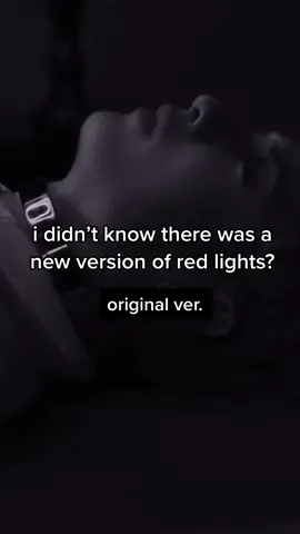 ngl im a fan of the 2nd version 🐿🐿 #redlights #skz #stay #straykids @jypestraykids