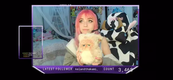 Just another day on my twitch channel 👀 #furby
