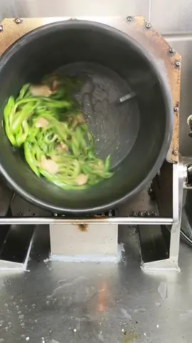 自动炒菜机，炒菜机器人#自动炒菜机 #炒粉机 #厨房好帮手 #炒飯 #炒菜机器人 #出口贸易
