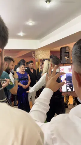 Cristina esti prezenta ? 👑 #viral