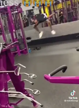 I NEVER GOING TO GYM AGAIN #Gym #cringe #jumping #workout #funny #weird