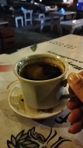 #kopihitam #ngopimalamminggu #cafegumitir