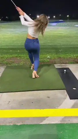 At least she looked good while doing it 😂 #golfergirl #golfergirls #golffail #golfswingfail