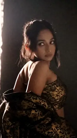 Step up & glow ✨#praveenadissanayake #fypシ #srilanka #billieeilish #photoshoot #bts