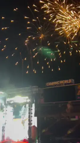 Safaera live >>> #badbunnypr #badbunnyconcert #badbunny #concert #unveranosinti @badbunny