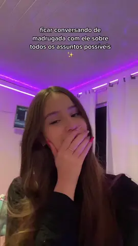 ficar conversando horas sobre coisas aleatorias 🫶🫶🫶
