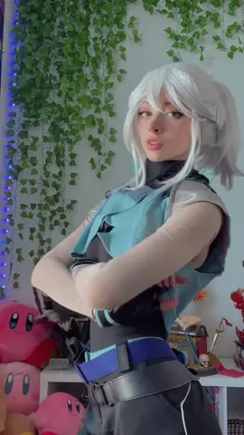 last Jett cosplay for a long time🥹🫡💨 next…omen or brimmy 👀 it’s a prop tiktok #cosplay #Valorant