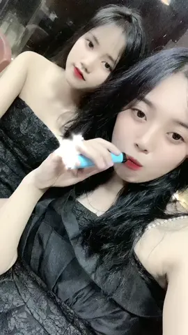 @phantlananh2005 đôi bạn cùng tín😗😗
