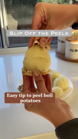 Easiest way to peel boiled potatoes #cooking #cookingtip #cookingathometiktoktv #cook #tips #tipsandtricks #potatoes #foryoupage #foryourpage #fyp #satisfying #satifyingvideo #asmr #asmrsounds #asmrvideo #asmrtiktoks #mumsgreatlife #hinched #hincher