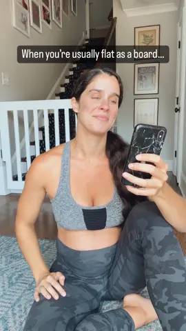 Do your boobs grow during pregnancy? I think it’s fun because it’s short lived (for me at least. I go right back to being a board once I wean)…Otherwise, they can be a little annoying- especially while working out.  . . . . . . #preggoproblems #pregnancylife #pregnant #pregnantbelly #pregnancymemes #pregnancy #pregnancyhumor #momof4 #mommemes #momhumor #momcomedy #tiredmom #motherhoodunplugged #pregnancyjourney #motherhoodjourney #nice #hahanice