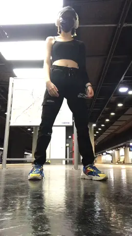 Je savais pas quoi faire 😭 #theeve #exo #kpop #dance