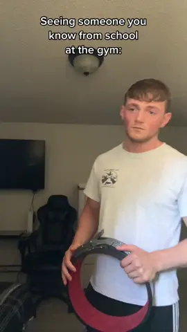 I don’t know why its so awkward. #gym #someoneyouknow #awkwardgymmoments