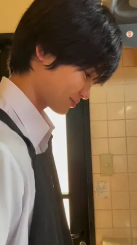 #みなと商事コインランドリー OP映像シリーズ📣アジフライ揚げすぎシンくん(#西垣匠)🐟🫧と、見守る桜子ちゃん(#豊嶋花)🌸月曜の朝もがんばりましょー！@nishikoma