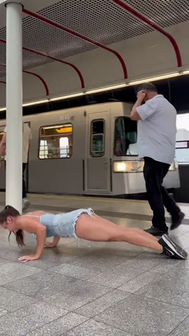 Everywhere 🦋 #handstand#handstandchallenge#handstandtutorial#presshandstands7#presshandstand#presshandstandtutorial#slovakia#fy