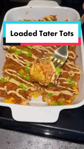 You need to try these BBQ chicken loaded tater tots! #dinner #loadedtatertots #tatertots #potatoes #potato #tots #chicken #bbqchicken #Recipe #EasyRecipe #food #cooking #tailgatefood #tailgate #fallfood #fyp #weekend #foryou #meal