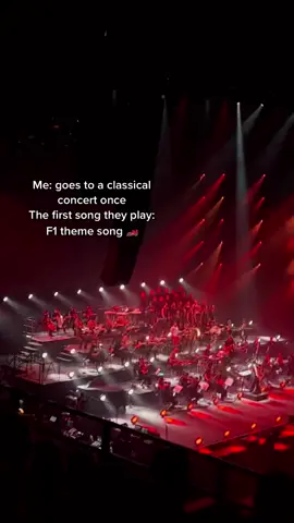 “Férias da F1, vou ao concerto me divertir com outras coisas” O concerto: Ah, não vai não! Credits: @cejayf1 #formula1 #formula12022