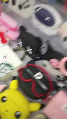 HIGH QUALITY BLUETOOTH EARPHONE! Watch our everyday live! 524.88 ALL ITEMS AND DESIGN