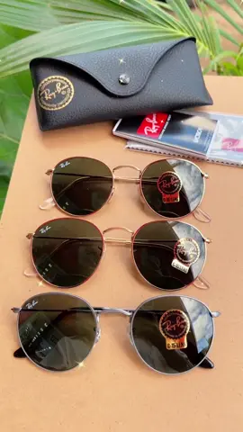 🚨ลดเหลือ 3,590 บาทเท่านั้น‼️กับโปร 8.8🔥 พร้อมส่ง🎈😎🛍รุ่นที่ต้องมี RayBan Round 3447 กรอบทอง มีให้เลือกซื้อ Size 50 mm & Size 53 mm กรอบเงินรมกดำ Size 53 mm 🌈อุปกรณ์ครบเซท รับประกัน 2 ปีจากศูนย์ไทย Luxottica Thailand .. สอบถามและสั่งซื้อ รบกวนคุณลูกค้า แอดไลน์ @watchandspecs นะคะ😘💕 . .. #rayba #แว่นตา #ของลดราคา #ของลดราคาต้องจัด #ของถูก #ของถูกและดีมีอยู่จริง #ShopeeFashionTH #ShopeeTH88 #shopeeTH #ShopeeTH88Celeb #Shopeeโปรดียืน1 #Shopee88ลดคุ้มคลั่ง #ShopeeCelebrityClub