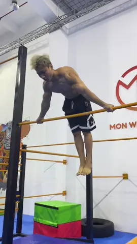 ngã thì tự biết đứng dậy nha !                           #calisthenics #streetworkout #gym