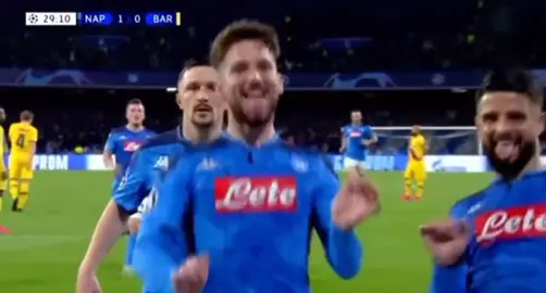 Galatasaray'ın yeni transferi Mertens, Türkiye'de de bu gol sevincini yapar mı?  #süperlig #futbol #shorts #viral #keşfet #fypシ #galatasaray#mertens