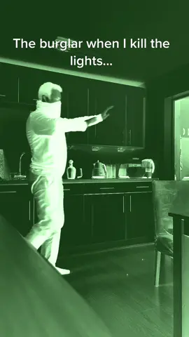 You picked the wrong house fool! #fakegun #fyp #airsoft #ctsfo #police #trojan #gun #nightvision