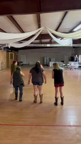 Any Man Of Mine by Shania Twain is always a fun, classic line dance to do at any venue. #fyp #fypシ #viral #shania #shaniatwain #anymanofmine #linedance #dance #country #music #song #greenscreenvideo