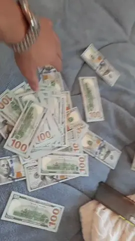 #واذا الشغلة بلفلوس العمله نحنا نطبعة الدولار #الدولار