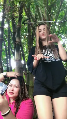 Sasayawan ko muna si mama nag aamoy pa mabaho ba joke 😂#fypシ゚viral