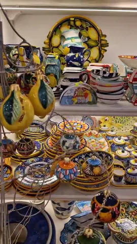 Amalfi coast ceramics 💛 . Anyone else want to buy all their homewares when travelling? I have restricted myself to a small candle holder only to take home 😂  . . . . . #amalfi #positano #italytravel #solotravel #solotravellingwoman #adventure #adventuretravel #amalficoast #travelplanning #traveltips #travelblog #travel #italytourism #travelitaly #spiaggia #woman #empoweredwoman #boa #boawoman #italia #italygram #solotravel #solotravellingwoman #Italy #italytourism 