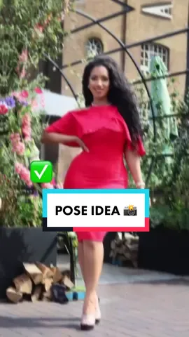 I love the dress 😍 Photography Pose Idea 📸 #poseideas #posingtips #pose #howtopose #style #fashion #style 