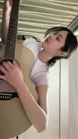 Shallow-LM version 🙃 #guitarcover #acousticcovers #acoustic #song #shallowladygaga 