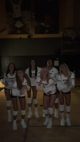 Sko buffs 💛🖤 #cubuffs #cuvolleyball #gobuffs