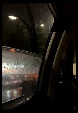 لا شئ اجمل من صوت قطرات المطر اثناء هدوء الليل#القصيده #مطر #foryoupage