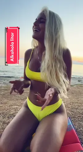 More, zalazak sunca i muzika 💛 #fypシ #fyp #foryou #foryoupage #sarareljic #parnicokolada #music #cover #alkoholalitar #elitniodredi #nikolija #Summer #sea #sunset #balkan #viral #goviral