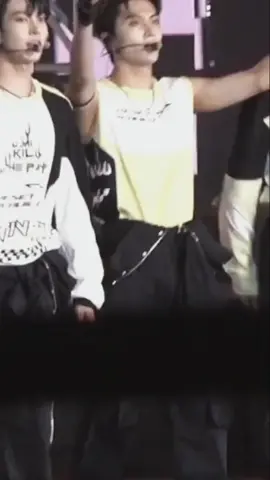 Heeseung bowing like a prince✨ he's indeed our (engenes) prince#heeseung #enhypen #engene #manifesto #paradoxxinvasion #fypシ