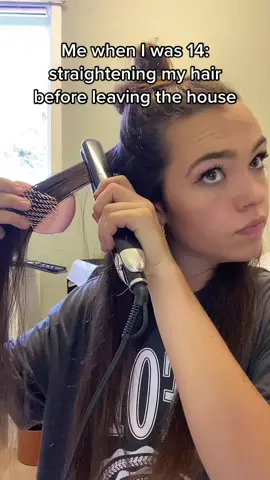 Nope im just straightening my hair 😆😆 #fyp #foryou #foryoupage #viral