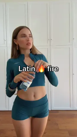 “Unas primas” not “una prima”. He wants to go out with multiple female cousins #goodluck