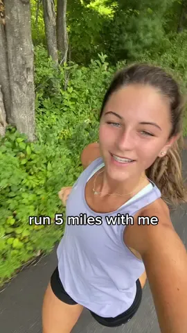 such a nice run today 🤩 #brooksrunning #brooksrunningshoes #feeturessocks #feetures @brooksrunning @feetures