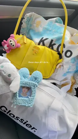 away ✩‧₊˚ #fyp #boston #kpop #Vlog