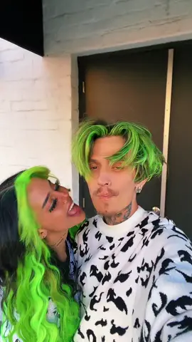 Best day ever!! @beasteater @marcusolin #couplegoals #greenhair #hair #extensions