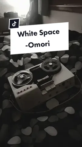 Finally, after a loootta requests! Came out more distorted than I intended, but I kinda like it. #Omori #omori #omorigame #omorimusic #omorifandom #lofi #ambient #lofimusic #ambientmusic #horrormusic #weirdmusic #weirdcore #horrorcore #horrortok #analoghorror #tape #magnetictape #reeltoreel #reeltoreeltape #reeltoreeltaperecorder #taperecorder #portabletaperecorder #portablereeltoreel