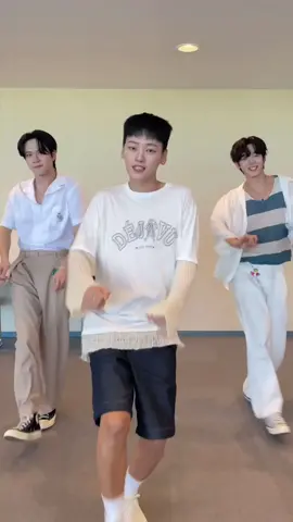 😆Put my sneakers on📞⁉  #ITZY #SneakersChallenge 👟  #위아이 #WEi #김동한 #김요한 #강석화 #KIMDONGHAN #KIMYOHAN #KANGSEOKHWA 