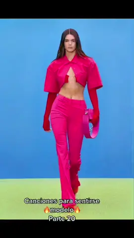 #modelos #modelo #Runway #kendalljenner #bellahadid #gigihadid #versace #runwaywalk #runwaymodels #runwayshows #fashionweek #playlist #jaquemus #fashion #fashiontiktok #fashioninspo #kyliejenner