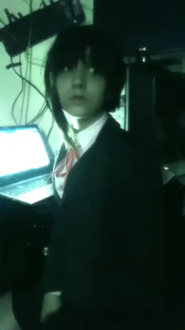 [ live laugh lain ] // #lainiwakura #lainiwakuracosplay #lain #serialexperimentslain #laincosplay #iwakuralain #serialexperimentslaincosplay