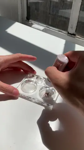 How to condense your loose powder as a Makeup Artist #artistkitcompany #makeupkit #makeupkithack #makeupcondensing #makeupkitcondensing