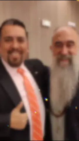 Al lado de Héctor Marcel director del Three Jewels Outreach Center NY, es especialista en Gestión del Cambio Organizacional especializado en desempeño, cultura y servicio. 