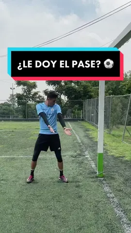 Cuando el que te molesta te pide el balón ⚽️😡 #soccertiktok #roadqatar2022 #TikTokDeportes #celebraelfut