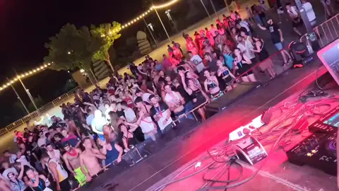 ASITUNA FESTIVAL - PRIEGO DE CORDOBA ,,, SPEAKER REALITY WWILY G VS STRONGBASS  CUANDO NOS JUNTAMOS LA FORMAMOS #BREAKBEAT #MUSIC #DJ #TOP #ANDALUCIA #LUCENA #KINGOFBREAKS #RITMOROTO #TOPMUSIC #BREAK #DEEJAY #djtop #CABRA  #MONTILLA #alcalalareal #cordoba #priegodecordoba @melenas_strongbass