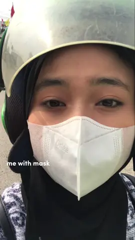 helm gojek paling ok!