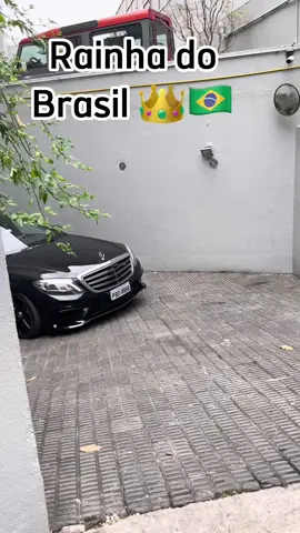 Simplesmente a rainha do Brasil 👑🇧🇷 tá barato né ? Essa é a Queen #fy #fyp #viral #rainha #rainhadobrasil #queen #fouryou #fouryoupage #tiktoker #tiktokers #tiktok #cars #carros #mercedes #s65 #s63 #amg #grandmasoftiktok #grandma #avo #vo #vovo #Love #amor #inspiration #perfect #mulheres #lux #money #old #royalfamily #royal #poder #family #life #Lifestyle #happy #vida #star